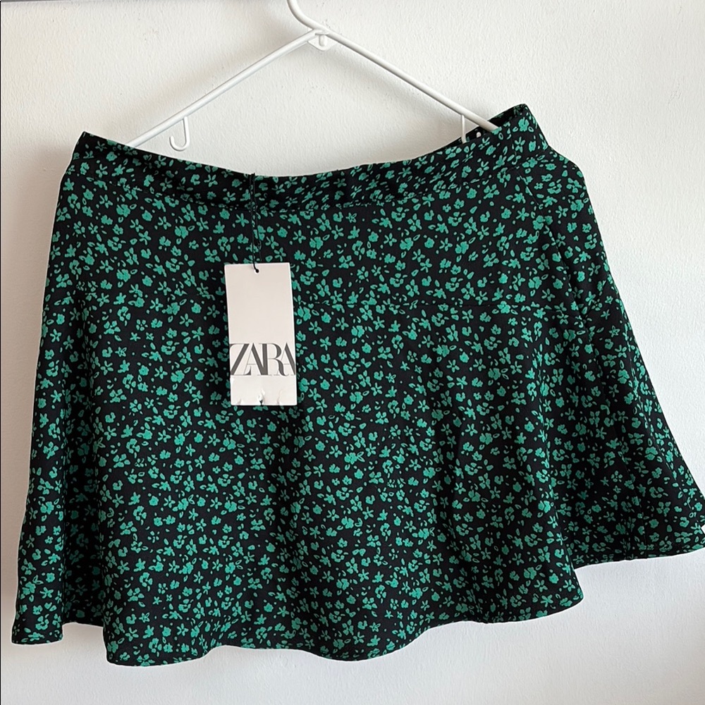 Zara Green Floral Women's Skirt